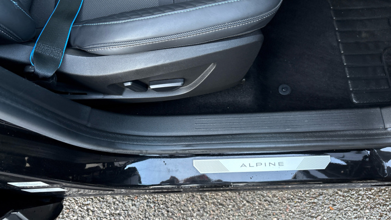 Renault Symbioz 1.6 E-Tech FHEV 145 Iconic Esprit Alpine 5dr Auto Hybrid Estate